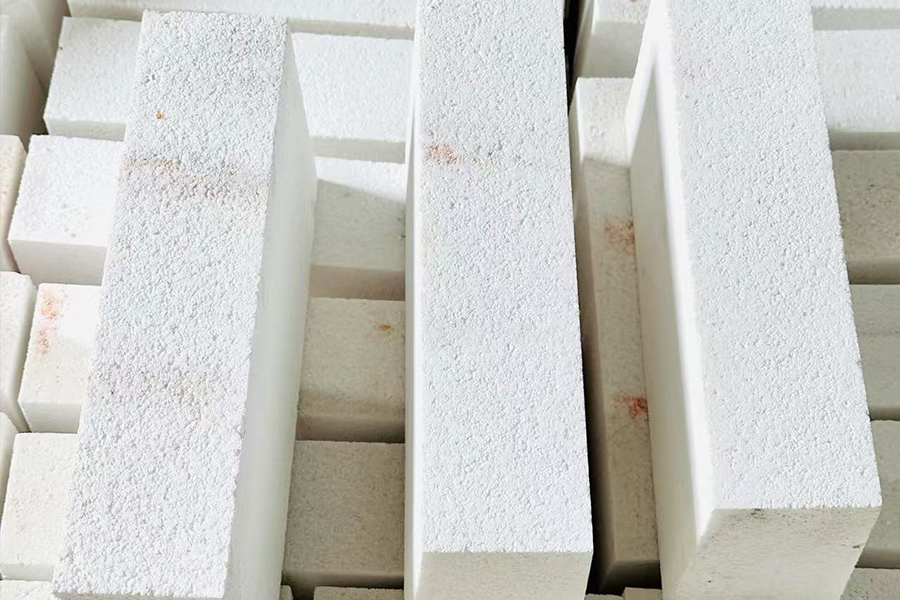 Lightweight Insulation Bricks